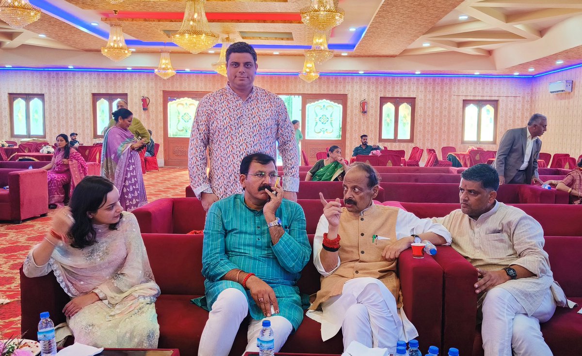 Anoop Bhat tweet media