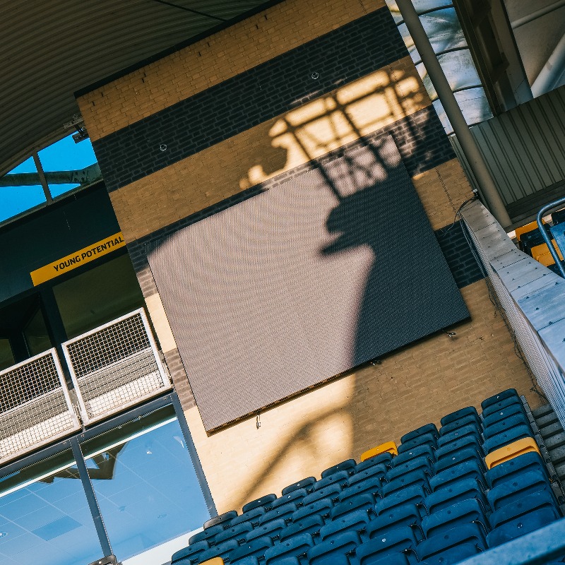 RodaJCKerkrade's tweet photo. Welke content mag volgens jou absoluut niet ontbreken op de LED-schermen in het stadion? 😎

Laat het ons weten in de comments! 👋🏼

#RodaJC