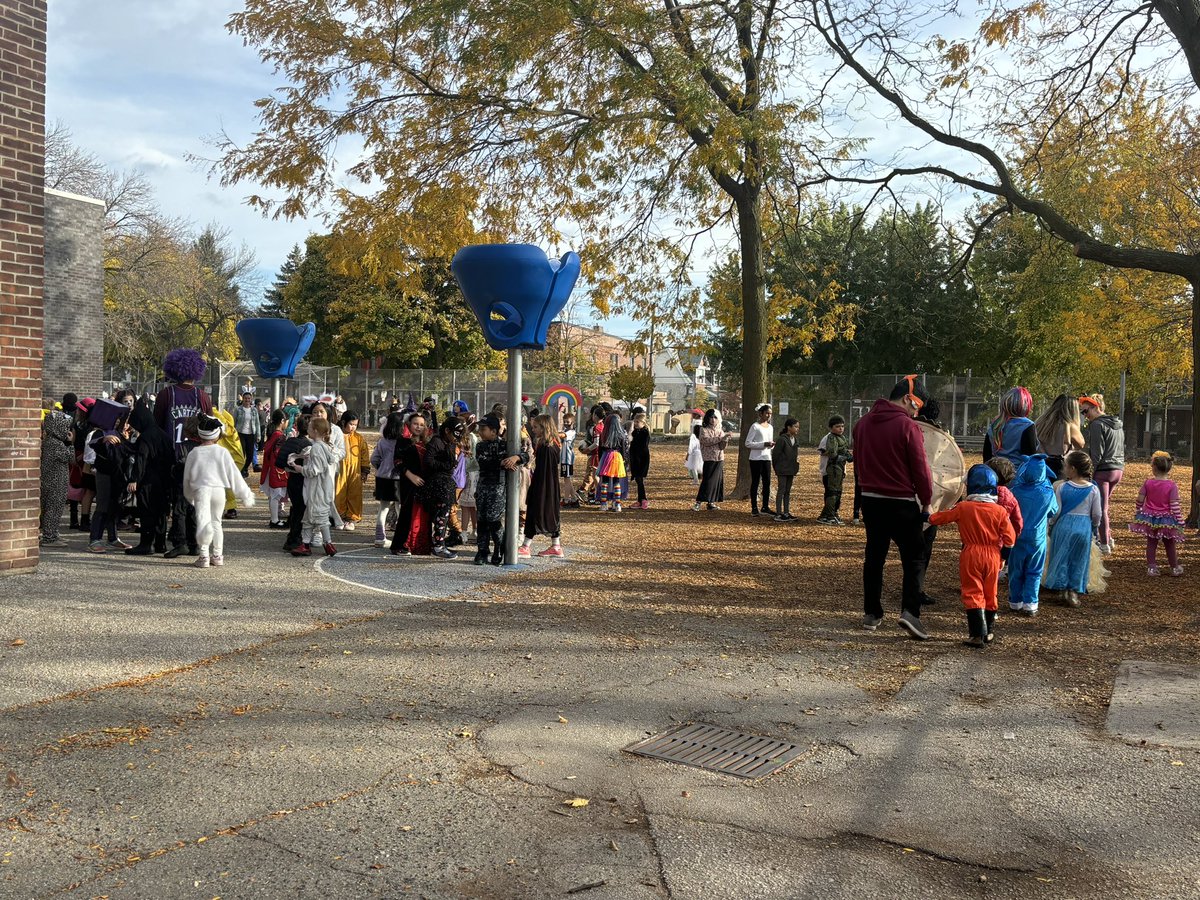 We had a wonderful time on our Halloween Parade this morning! The costumes get better and better each year. We hope you all have a fun and safe Halloween tonight! 🎃👻💀