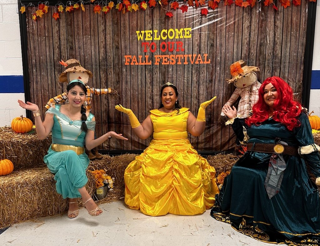 Kinder Princesses 
Halloween 2024 🎃