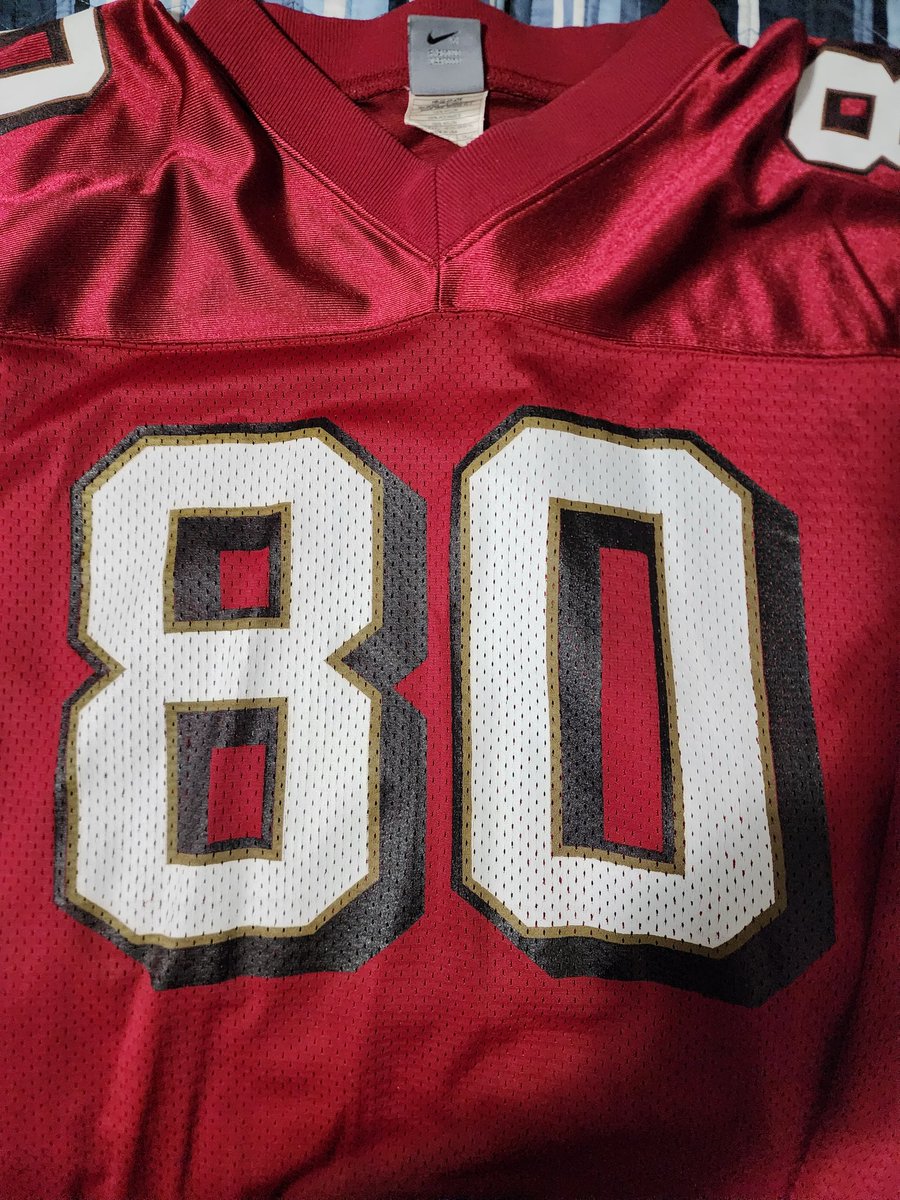 RiverRat_Jus10's tweet image. 3 Jerseys all around 20 years old.

OSU Jersey was bought in 2007
Oregon Jersey was bought in 2006
Jerry Rice 49ers Jersey late 90s.

They are all in great condition and each worn more than probably 100 times. 

@Fanatics just doesn&apos;t make this quality any longer. #ExplainIt