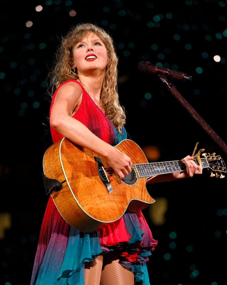 gavbreakfavtoys's tweet photo. 🚨When Taylor Swift will announce and release Taylor Swift (Taylor’s Version) and reputation (Taylor’s Version), a thread 🧵 https://t.co/M7NnSpmJNB