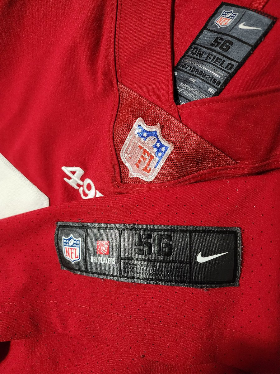 RiverRat_Jus10's tweet image. @Fanatics @FanaticsSupport another $400 Jersey worn a handful of times in the past 2.5 years... NFL Shield already peeling. These are the quality issues I see many people complaining about. &amp;amp; 2 Oregon Jerseys that have fading/quality issues #ExplainIt