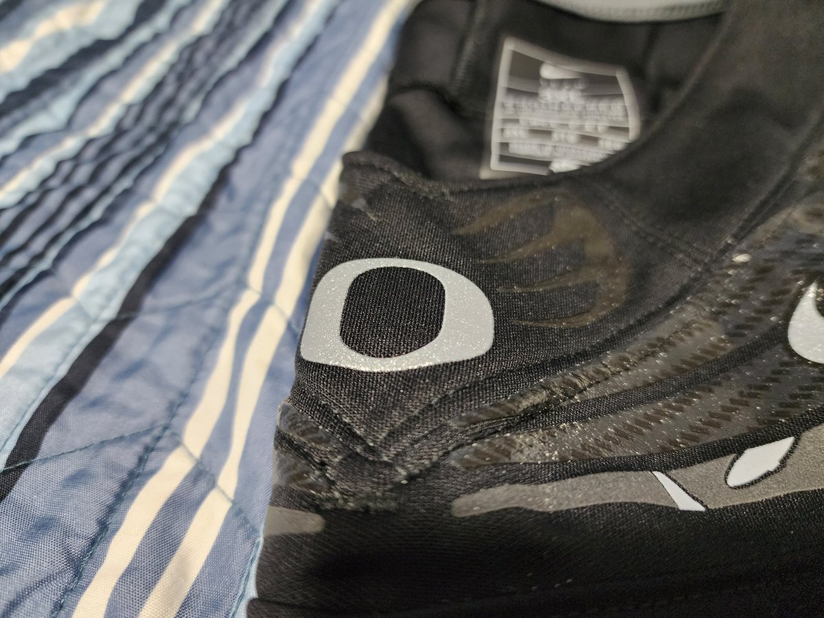 RiverRat_Jus10's tweet image. @Fanatics one more thing. These 2 jerseys bought 11 months apart and $10 in price difference. Explain the drop in quality. #ExplainIt