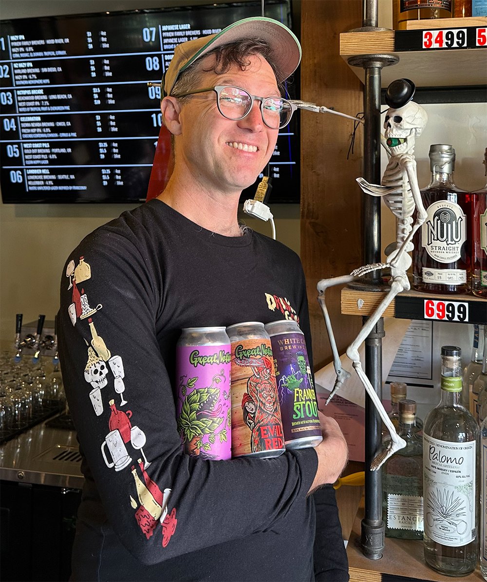 SDBeerNews's tweet image. Here&apos;s a #Halloween &quot;treat&quot;: a new WHAT&apos;S TAPPING list of beers debuting at #SanDiego breweries. This edition covers the 1st half of #SDBeerWeek, incl. beers from @ResidentBrewing &amp;amp; @TapRoom #Beer Co. + lots more! | bit.ly/sdbn241031

#sdbeernews #sdbeer #craftbeer #cheers