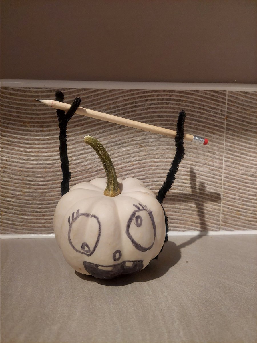 EllenDevonport's tweet photo. Happy Halloween from Doodlebob!
#doodlebob #SpongeBobSquarepants #frankendoodle #mehoyminoy https://t.co/6KJ8wBi5t8