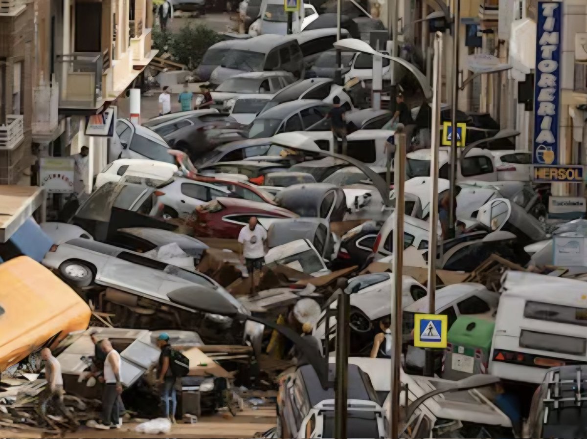 <a href="/buttsncruises/">ᅠlei. 𓍯ᅠ</a> "Si contamos con un cuerpo militar de 120.000 efectivos, ¿dónde está su presencia?"