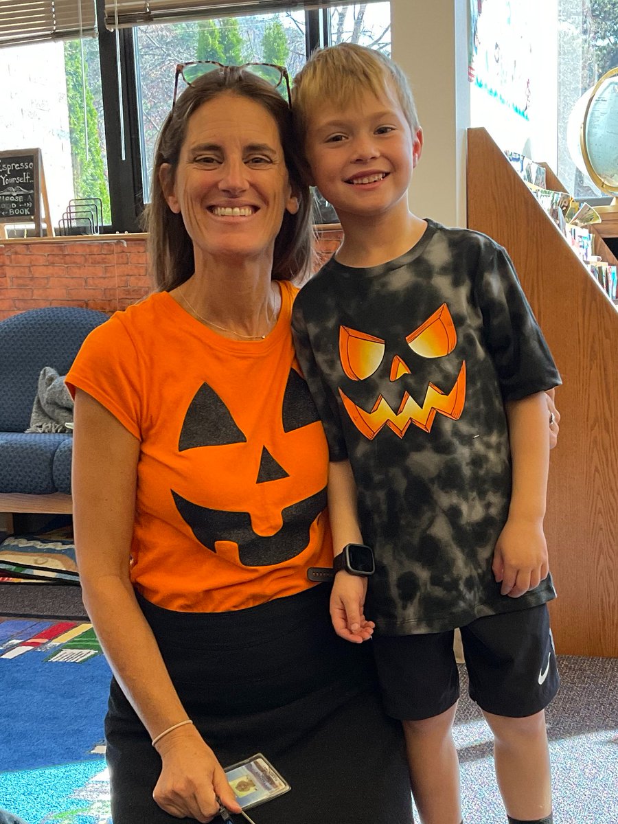 Lake George Elementary Library tweet media