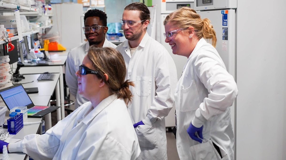 An amazing breakthrough from the <a href="/AllenInstitute/">Allen Institute</a> for Immunology!

Scientists used samples from healthy people to create a detailed map showing how 71 different types of immune cells change throughout human life.

alleninstitute.org/news/allen-ins…

#science #immunity #HealthAtlas