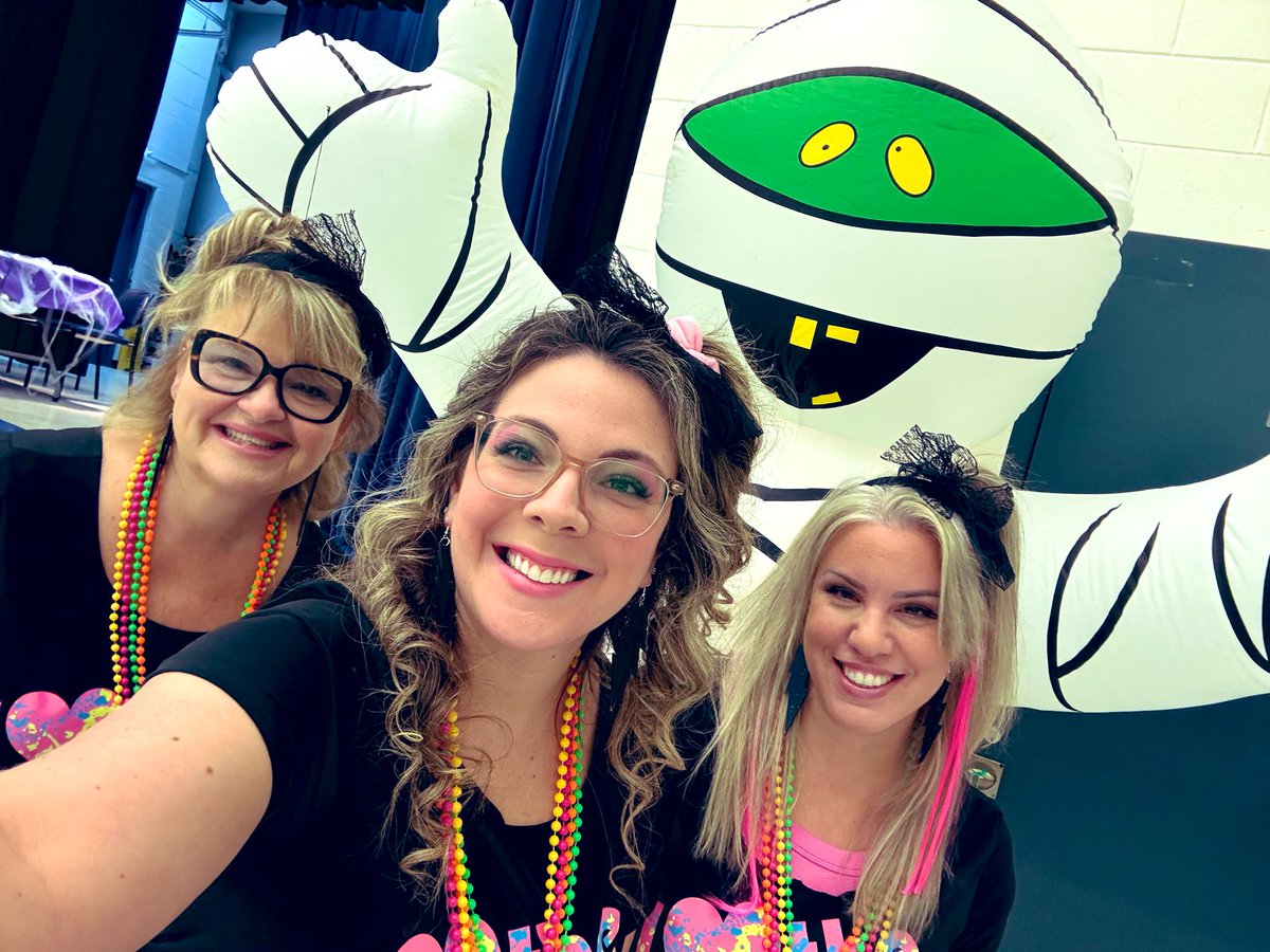 Mrs. Petrozza tweet media