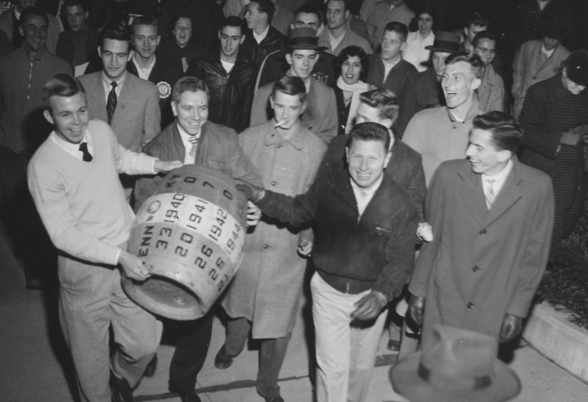 wesruckerTBA's tweet image. Your daily reminder that Tennessee and Kentucky for generations played for one of the coolest trophies in college sports, and they could bring it back if both administrations would just do the right thing and bring it back.

Bring. Back. The. Beer. Barrel.