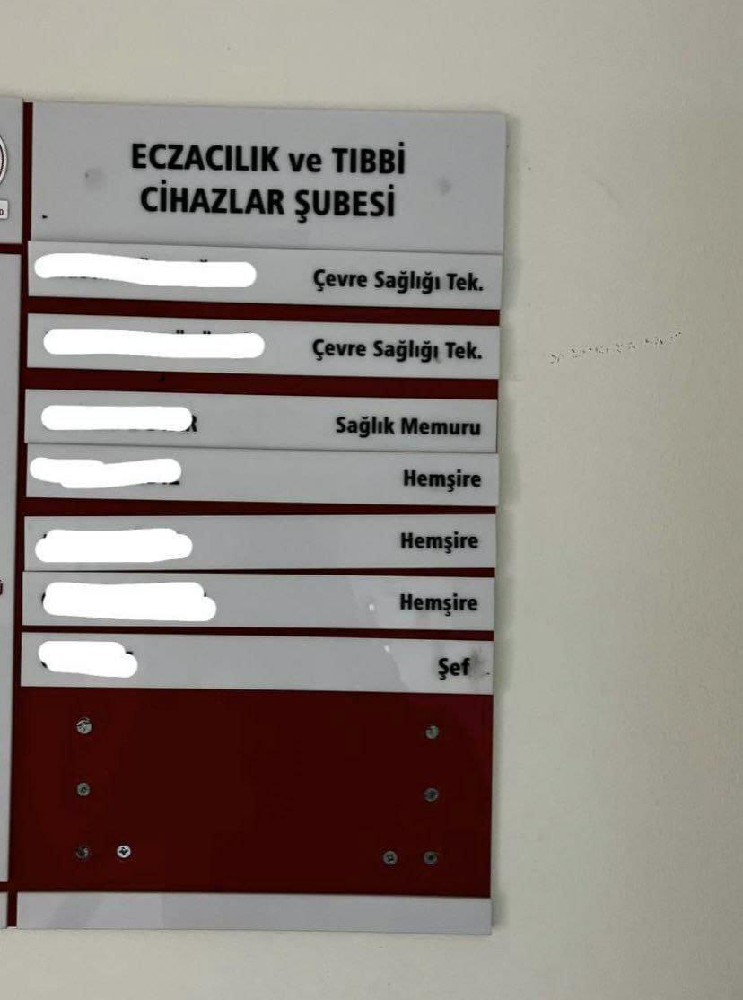 Busraa__srky's tweet photo. @hakanaksu058 Bizler 30 bin Eczane Teknikeri mezunuyuz. Sorunumuz eczanede farklı branşların çalıştırılması ve bu sebepten dolayı PDC'nin dolu görünüp atama sayılarımızın bir hayli az olmasıdır. Bu mağduriyete ve haksızlığa ancak sizler son verebilirsinizz. @drmemisoglu
#eczteknikeri6binatama https://t.co/ug148RBDAQ