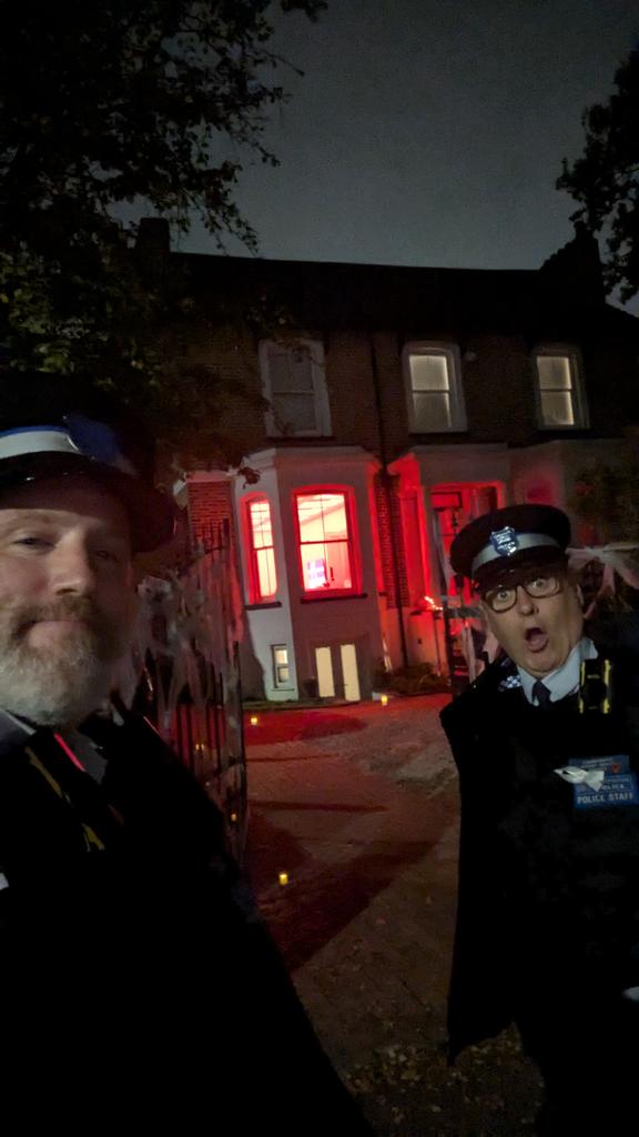 Erith Police Team tweet media