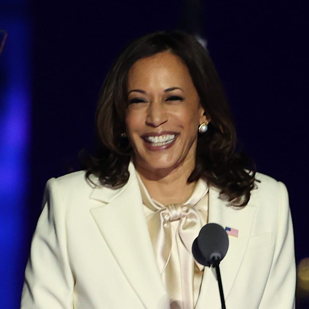 🚨NEWS: The Economist endorsed Kamala Harris today.

That's no surprise, because the Biden Harris Administration cleaned up the mess trump left them, and has produced the BEST post-pandemic recovery on Earth.

- Inflation at 2 percent
- Gas prices are under $3
- Unemployment is 4