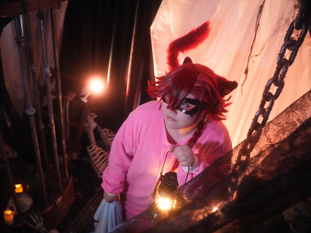 dsa_land's tweet photo. Ghosts, ghouls and monsters
What else hides under your bed, I wonder !

Happy Halloween !!! 🎃

#Caspurrtfolio #CaspurrCatacini https://t.co/zjYpq1nqQg