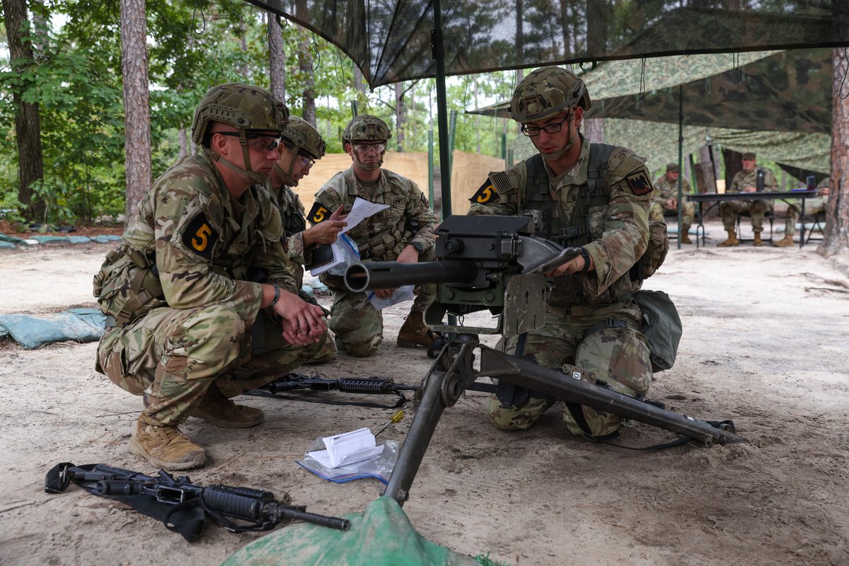 Missouri_NG's tweet photo. 🎉 Congrats to Sgt. Trace Thompson &amp; the 2024 Army National Guard Best Squad on receiving the Granite Charge award at the U.S. Army’s Best Squad Competition! Proud of our MO Guard Soldier and Team 5’s incredible performance. 💪🇺🇸 #GoMoGuard #BestSquad #ArmyGuard https://t.co/1eaHtR8LSi