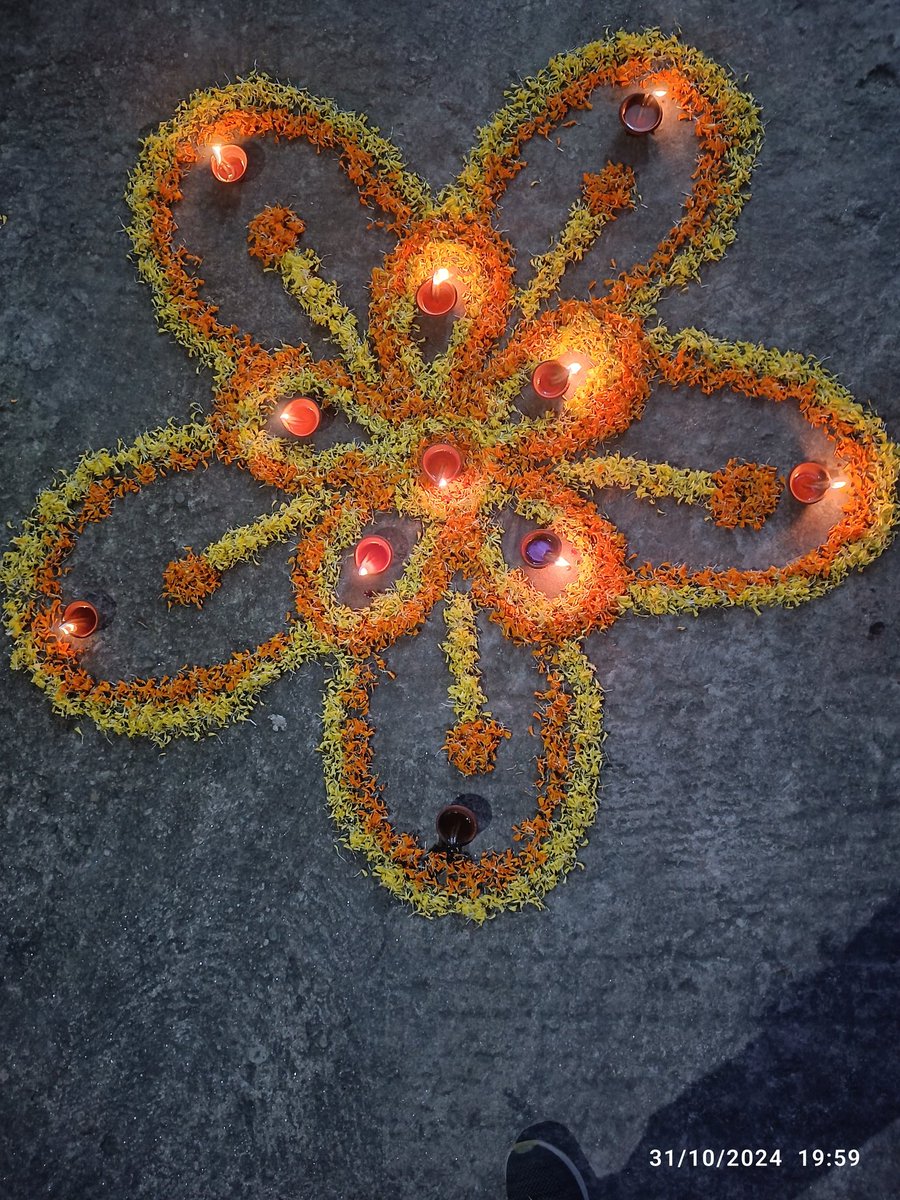 SeniorBulbul's tweet photo. Happy Dipawali https://t.co/1JUgiLLz2L
