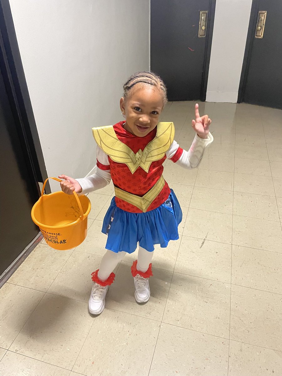 ButtaButtaWorld's tweet image. My LIL SUPER WOMAN Outside For HALLOWEEN🎃👸🏽😍 #LUVBUG #LAW #LoveAdrienWalton #GirlDad #LoveYours #ButtaNeverForgets