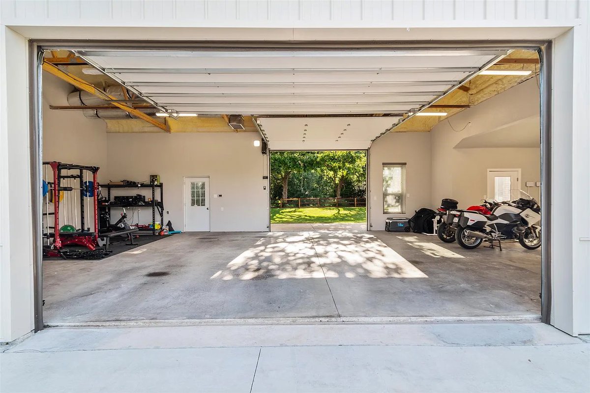 Aaron Buley tweet media