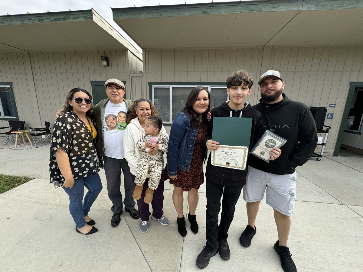 A fantastic end to a budy month at Alt. Ed.! Great family moments today with our award winners for the month! Go Knights! <a href="/LindsayUnified/">Lindsay Unified School District</a>