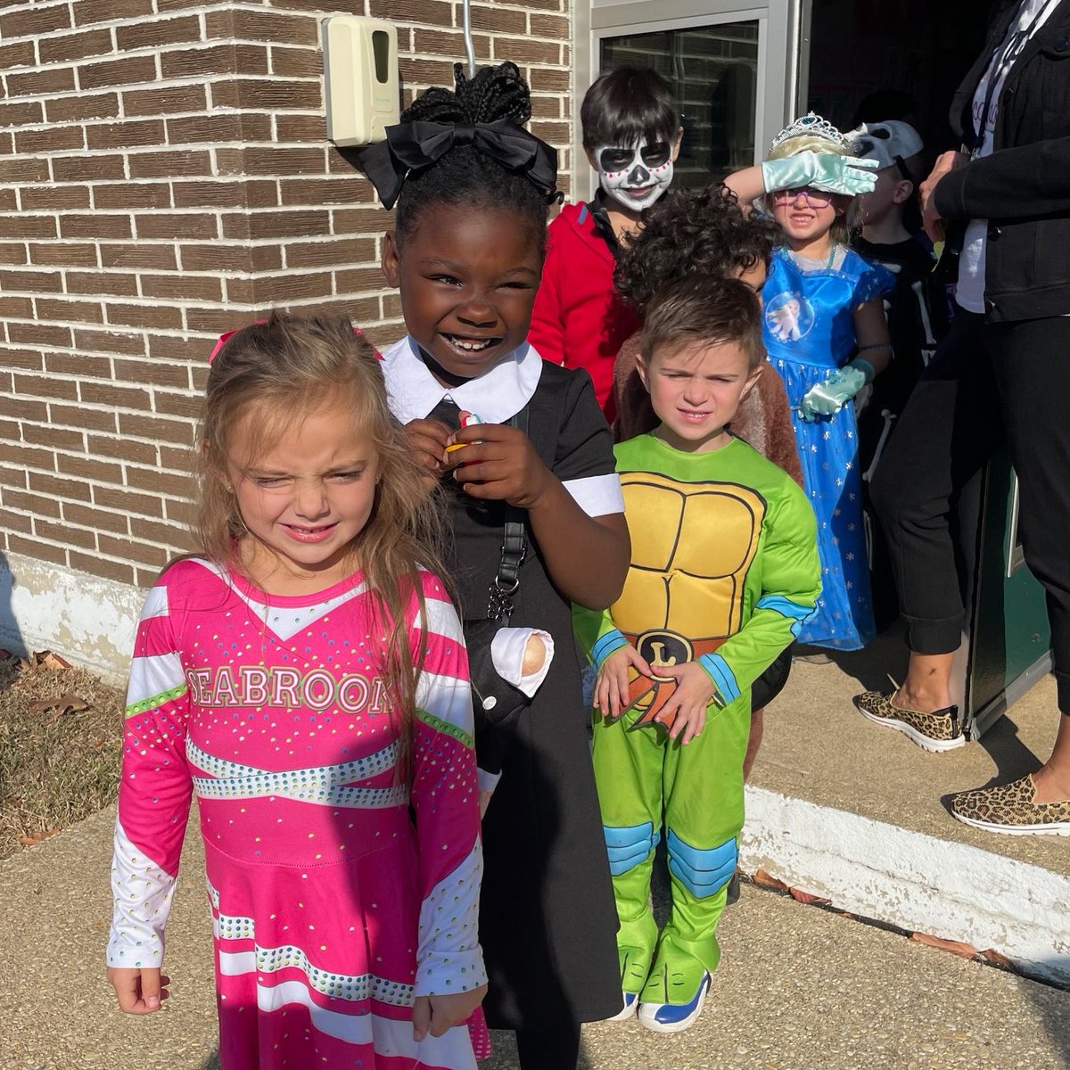 Toms River Regional Schools (@wearetrschools) on Twitter photo Happy Halloween! β οΈππ± And don't forget- <a href="/TRSTV21/">TRSTV - TV21</a> will be live streaming tonight's BIG parade. Stay safe, sweet, and spooky. π» Happy Halloween! β οΈππ± And don't forget- <a href="/TRSTV21/">TRSTV - TV21</a> will be live streaming tonight's BIG parade. Stay safe, sweet, and spooky. π»