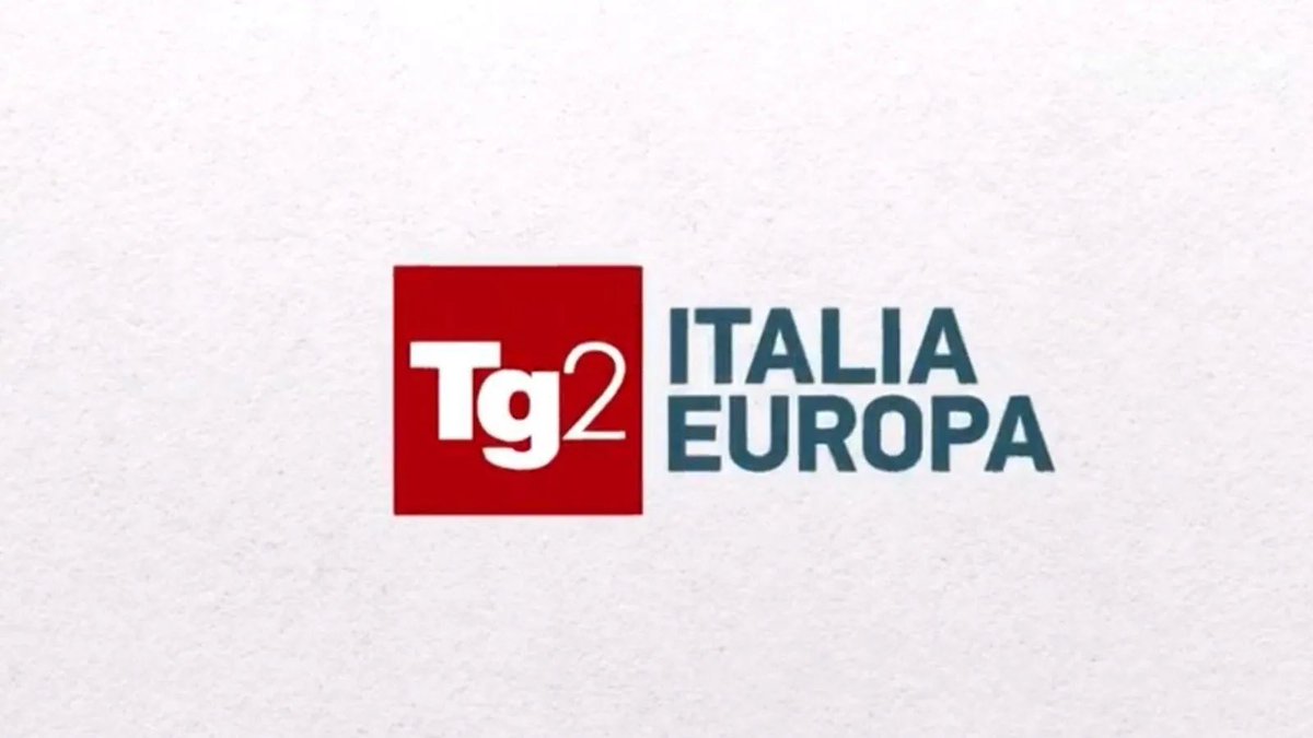 pavesi_simone's tweet photo. Venerdì, alle 10.15, sarò su Rai2 nell’anniversario dell'entrata in vigore del Trattato di Maastricht, per ricordare la nascita dell'Unione Europea, discutere di come viene raccontata oggi e pensare a cosa sarà in futuro.

#Tg2ItaliaEuropa @europhonica @tg2rai @marziaronc https://t.co/lswKcUziS7