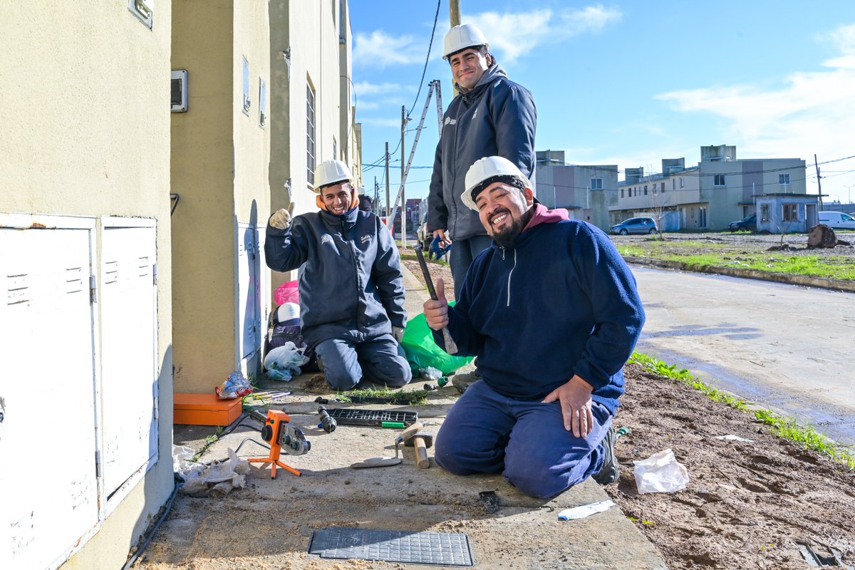 OpisuPba's tweet photo. ✨¡Una @BAProvincia que no se detiene y garantiza derechos!

🏡 Desde el OPISU trabajamos para finalizar las viviendas del barrio ACUBA en Lanús que fueron abandonadas por el Gobierno nacional y luego vandalizadas. ¡Y ya 50 familias cumplieron el sueño de la casa propia! https://t.co/tUpPLYIATg
