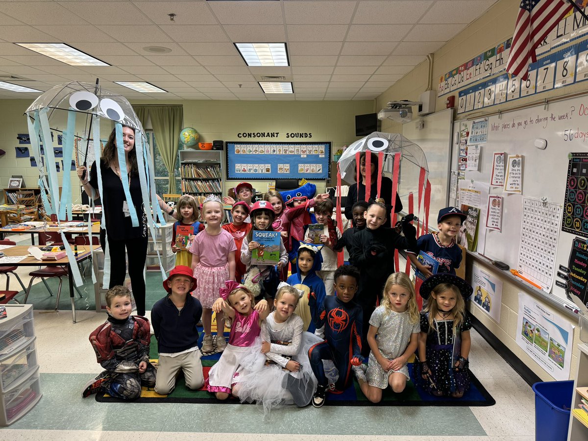 Athena Cira tweet media