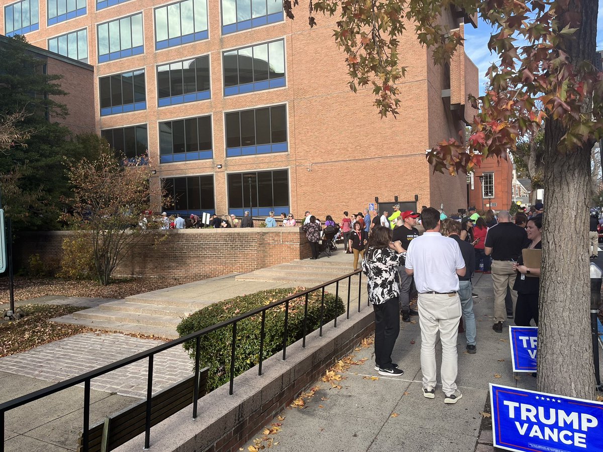 HUGE LINES in Bucks County. 

No one is going to the democrat table — they look distressed. 

We texted every Republican in Bucks. 

Wait until you see the numbers tomorrow. 

📍Doylestown, PA