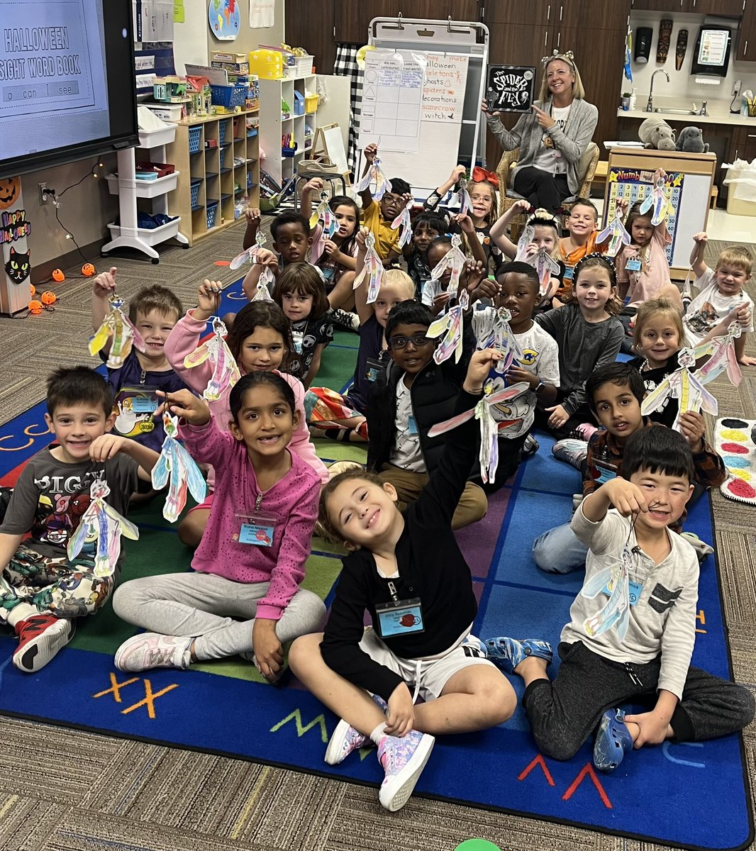 It wouldn’t be Halloween without <a href="/TonyDiTerlizzi/">Tony DiTerlizzi</a> The Spider and the Fly!! 🕸️🕷️The Hippos had a blast making Ms. Damsel Fly ❤️ 🎃🦛<a href="/PISD_Libraries/">Prosper ISD Library Services</a> <a href="/Prosper_FA/">Prosper Fine Arts</a> <a href="/BeBoyerReaders/">Boyer Elementary Library</a>