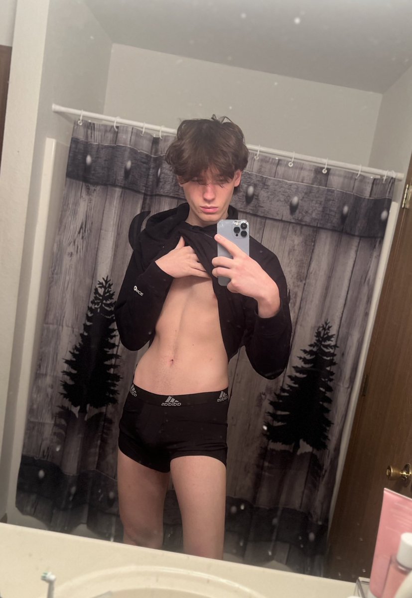 Who wants to touch?😈