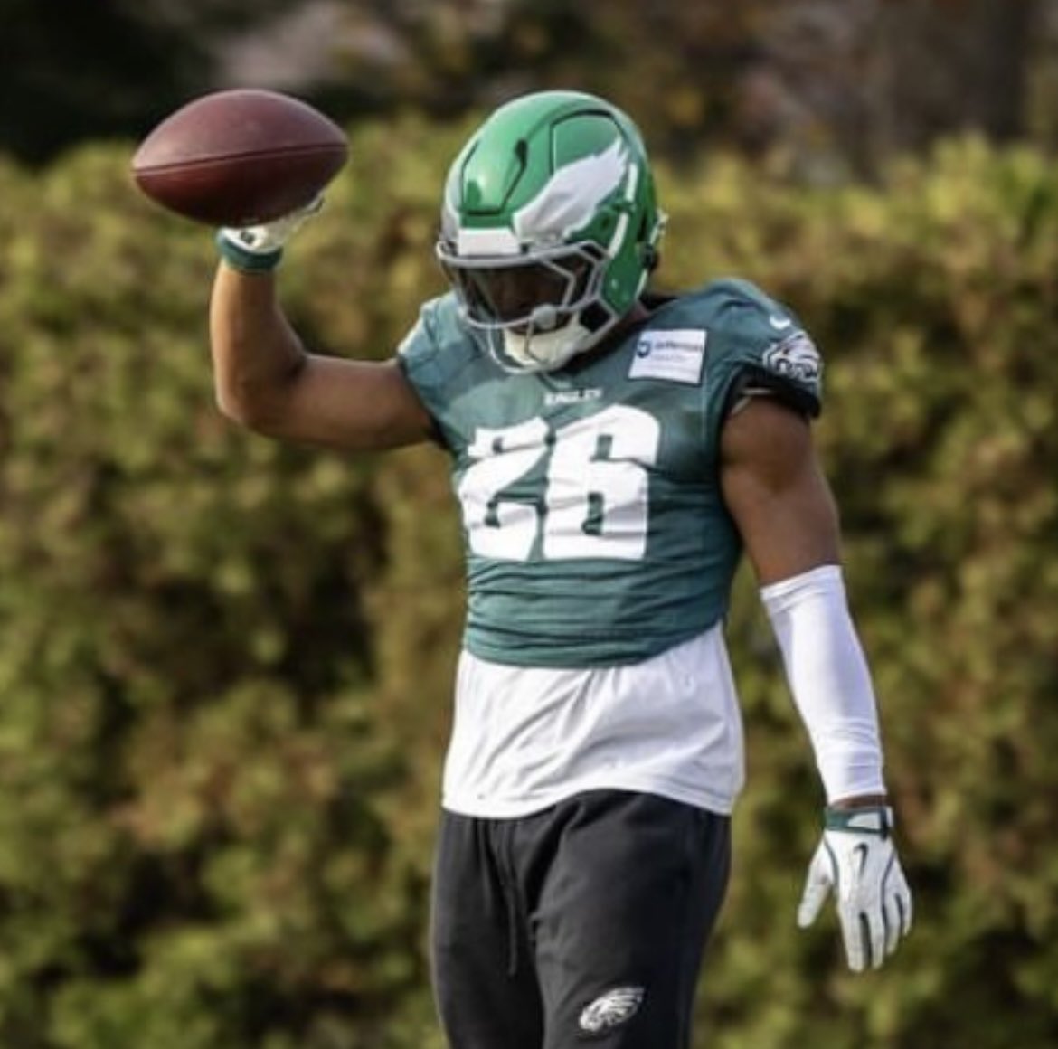 Saquon Barkley will be in Kelly Green for the first time Sunday 
📸 <a href="/saquon/">Saquon Barkley</a>