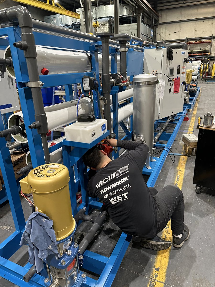 mci_water's tweet image. Our MCI WET team hard at work ensuring systems are properly built, inspected and ready to be shipped to customers! 👏🏻

#reverseosmosis #rosystem #watertreatment #desalination #desalinationunit #MCIWET #waterequipmenttechnologies