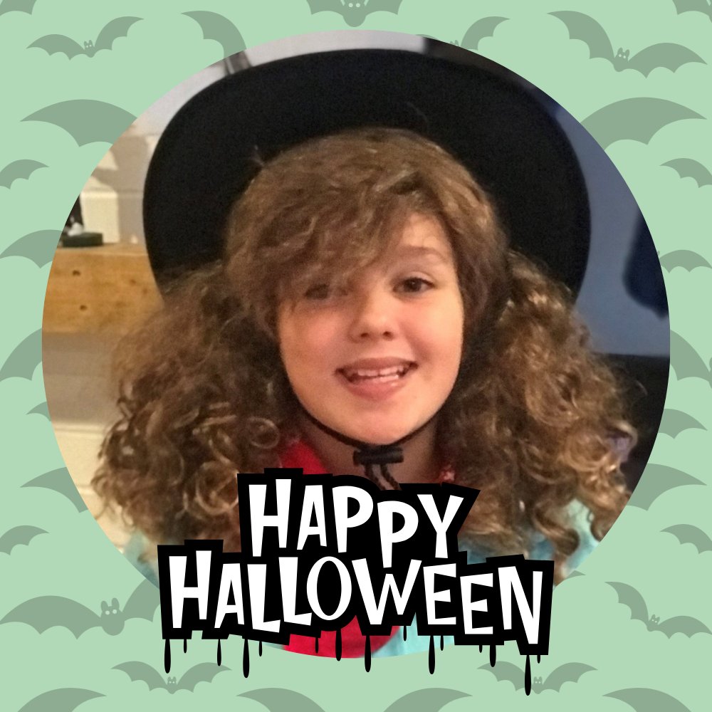 MatthewU0k7's tweet photo. Throwing it back to the kids' 2020 Halloween costumes—still just as cute today! 🎃👻 Wishing everyone a spooky, candy-filled Halloween! #Halloween https://t.co/eTms6SkTCA