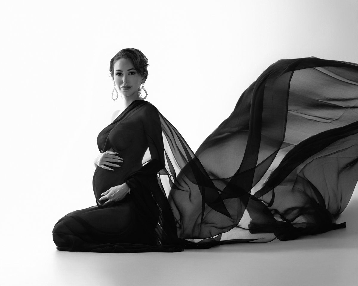 lvlstudios1's tweet photo. First or Second? Which one do you like best? ⁠
⁠
#pregnant #maternityphotographer #maternity⁠
#motherhood #mama #babyshower #momlife #expecting #baby #momtobe  #losangelesphotographer #inlandempirephotographer #photographernearyou #luxuryphotographer #maternityfashion https://t.co/43mjSymuQI