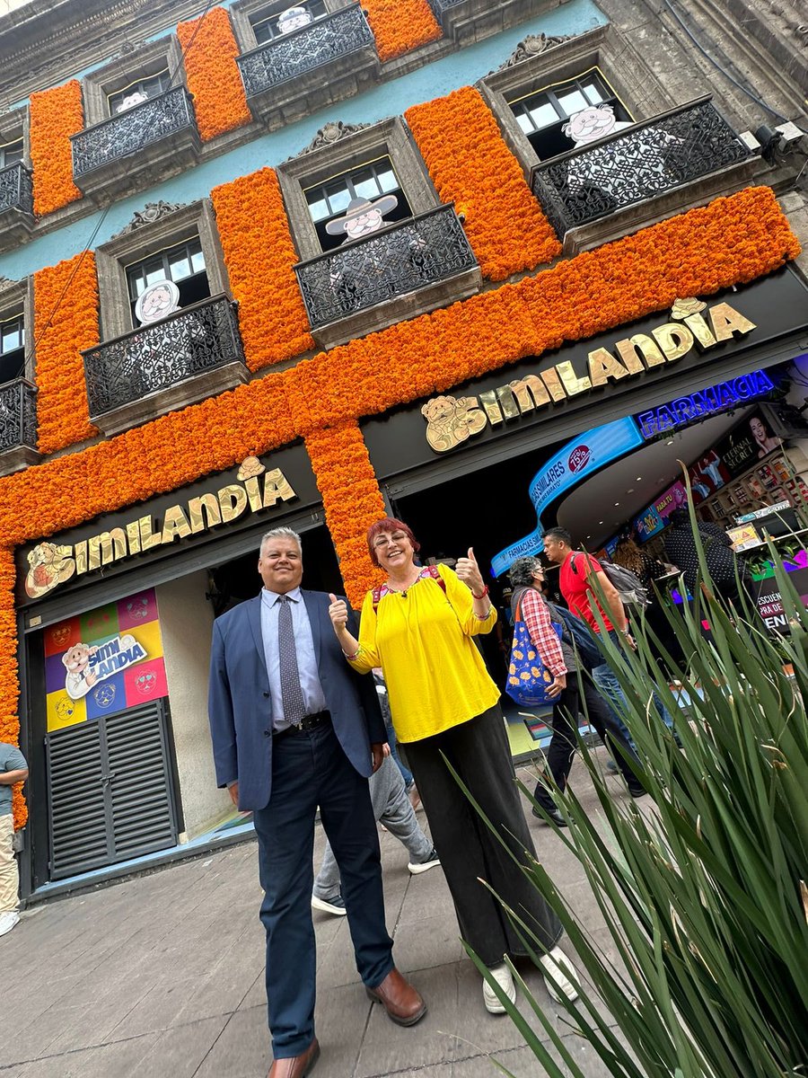 TapiaFernanda's tweet photo. ¿Ya se dieron una vuelta por Similandia en el Centro Histórico de la capirucha?
Hay harta ofrenda por esos rumbos también pa que se den un roll.
@fsimilares @DrSimi #Similandia https://t.co/J3HaNL5qXc