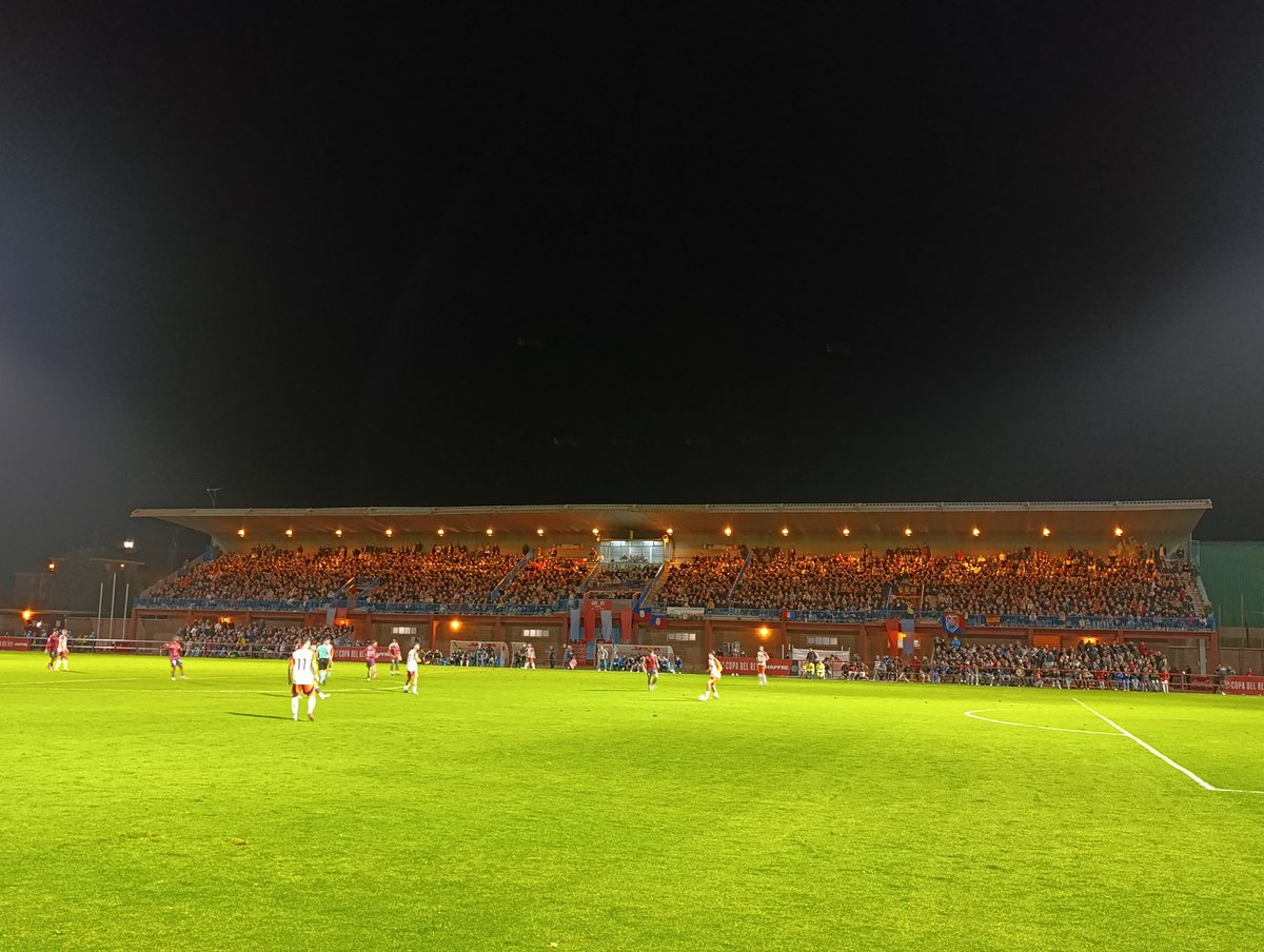 DrPercheles's tweet photo. YEEEEEEEEEEEEEEEEEEEEEEEEEEEEEEEEEEEEAAAAAAAAAAASSSSSAAHHHHHHJJJ!!
🔴🔴🔴🔴🔴🔴🔴🔴🔴🔴💙💙💙💙💙💙💙💙💙

EL @RealAvilaCF FUNDE al @RealOviedo en los penales...y ahora TOCA UN PRIMERA!!!

This is... HALLOWEEN SUÁREZ PARK!! https://t.co/gRT9s6LcgP