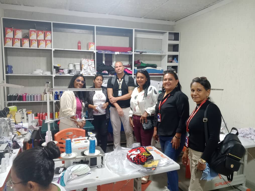 InapymiSucre's tweet photo. ⚙️ #Enterate Este #28Oct recibimos la visita de nuestra coordinadora de asistencia técnica integral,Doravis Mendoza y a Runfys Lara, de oficinas estadales, por instrucción de nuestro Pdte. Ing. Neptaly Fernández, trabajando en la nueva metodología de asistencia técnica integral. https://t.co/CSOYI1YQTs