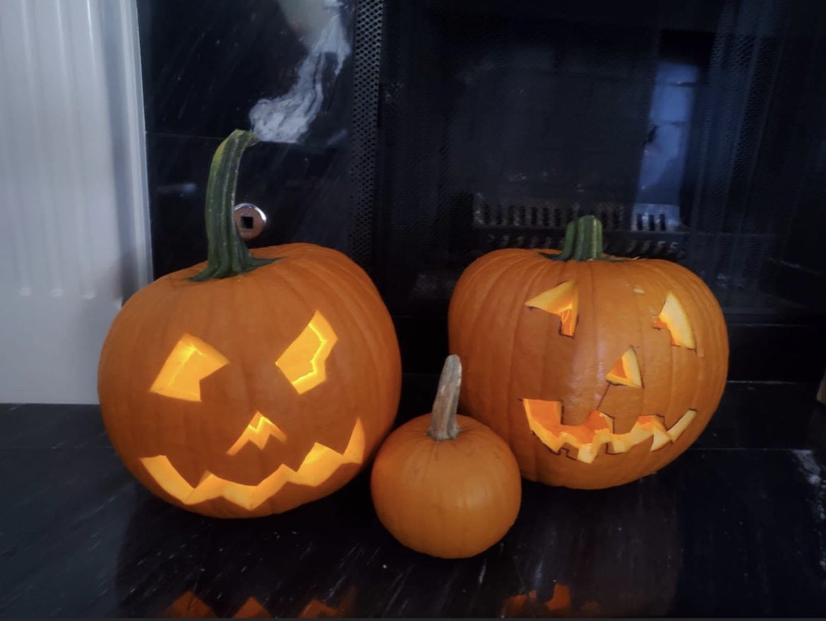 buttonj70's tweet photo. Happy hallowed to you all https://t.co/0Fhi0aXB7B