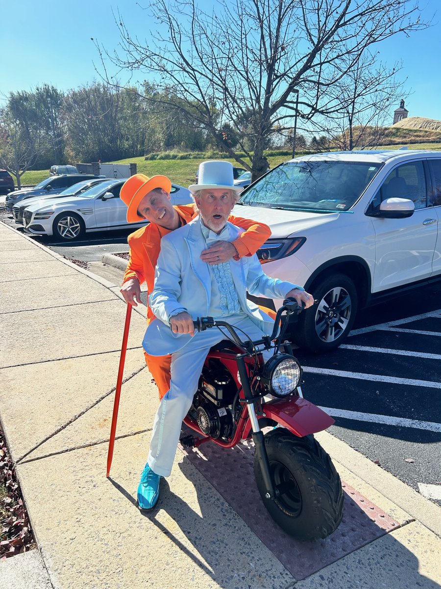 Weaver_Ins's tweet photo. No need to play guessing games with your insurance and financial needs! Reach out to us this Halloween for expert assistance! 🎃🕸️ #HappyHalloween #DumbandDumber https://t.co/TGzqY1dLe8