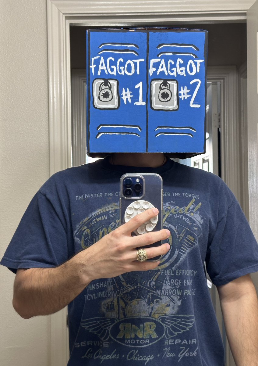 fer_rawri's tweet photo. i hate gay Halloween what do you mean you’re the blue lockers from Bottoms movie https://t.co/pHyKyhcwCd
