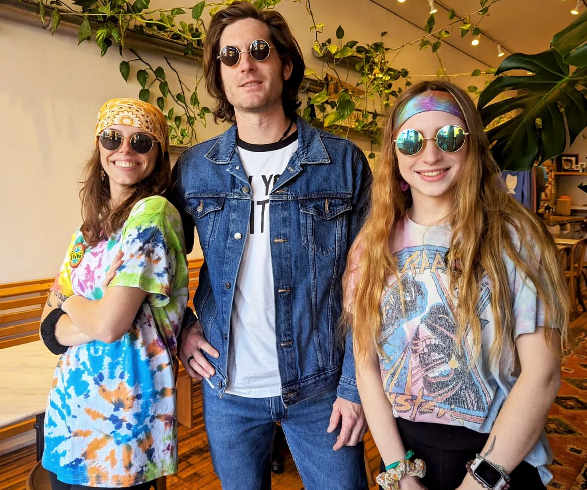 The crew at @monacoscoffee understood the assignment!

Peace out and have a Happy Halloween! 🎃

📷: @monacoscoffee