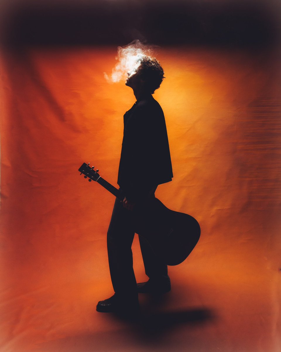 ShawnAccess's tweet photo. MIDNIGHT 🧡 @shawnmendes #HeartOfGold https://t.co/AxriQCn4Fb