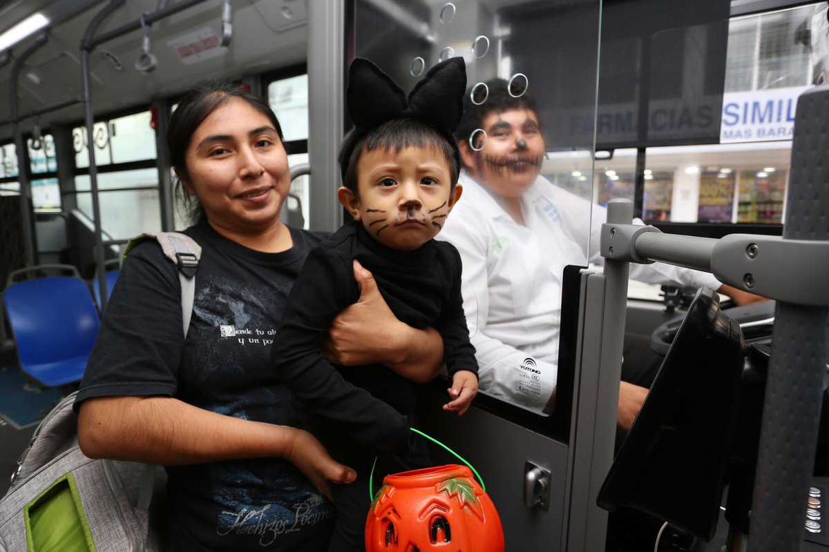 Operadores del transporte público “Va y Ven” reciben a los usuarios con “caracterizaciones escalofriantes” yucatan.com.mx/merida/2024/10…