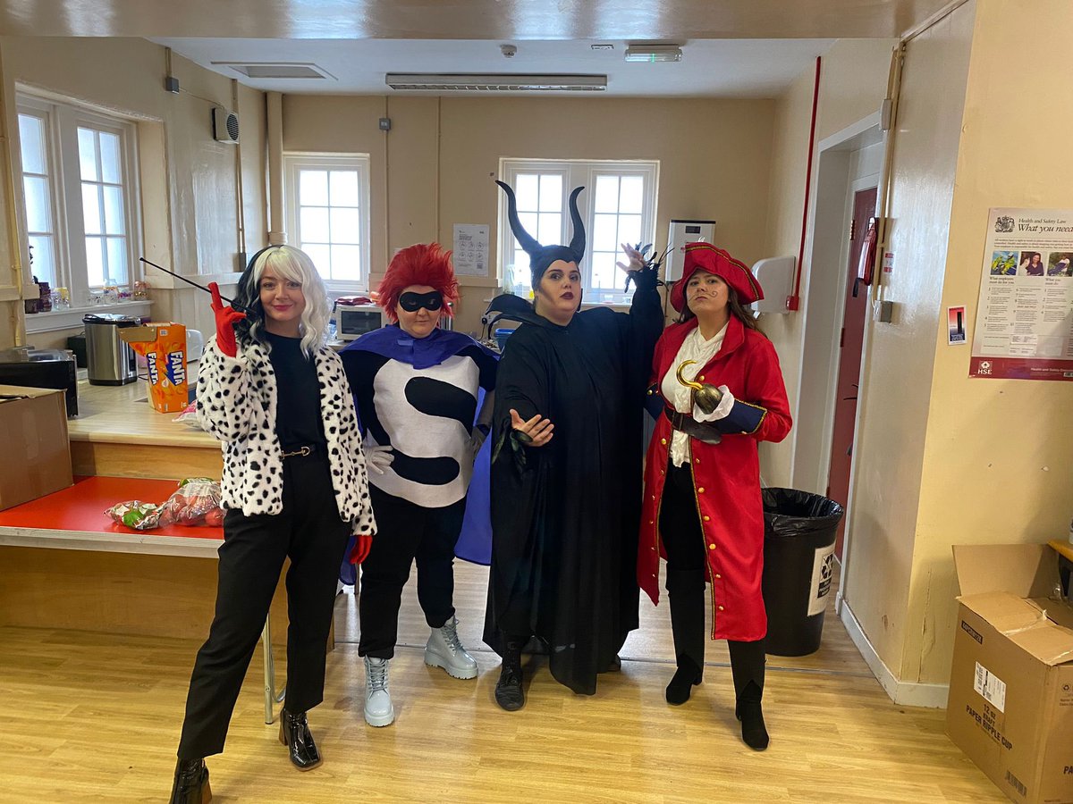 Paisley_Grammar's tweet photo. Here’s some of our fabulous staff in their Halloween getup 💀👻 #WeArePGS @PgsSkye @pgsiona1 @PgsMull @PGSLewis https://t.co/1NM2RFp4gM