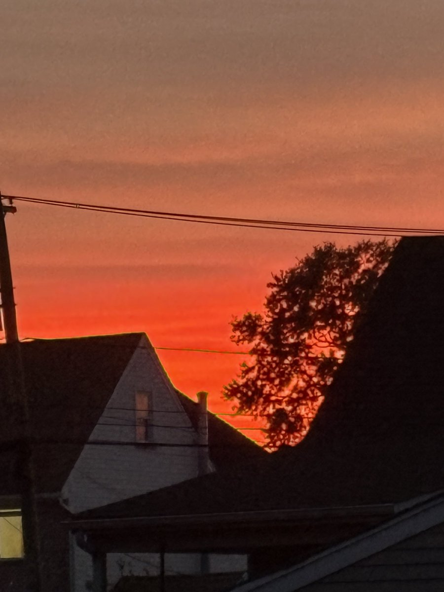 psthb0916's tweet photo. @LeeGoldbergABC7 @ABC7NY It was a stunning sunset here in NJ https://t.co/dgr88tkRgR