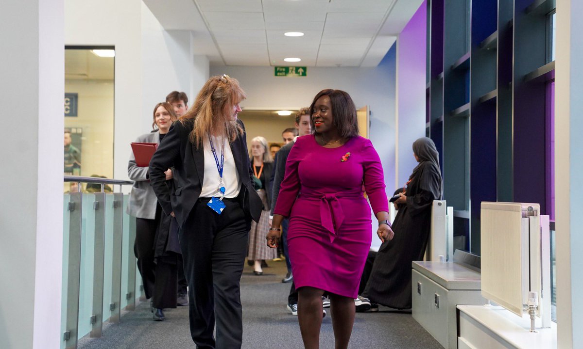 abenaopp's tweet photo. Thank you to the staff and students @BurnleyCollege who showed me around today. 

It was a real honour to open their brand new Security Operations Centre that will help to train the next generation of cyber experts. https://t.co/VZA2ALavdG