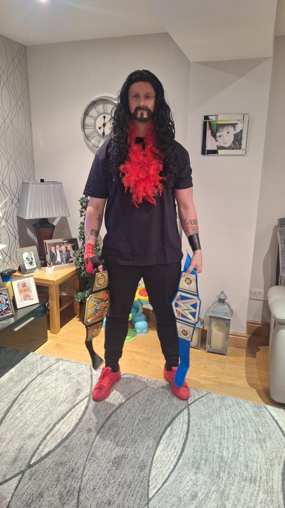 SheriffsNumber5's tweet photo. Happy Halloween 🎃 👻 #AKNOWLEDGEUS #RomanReigns #Beetlejuice @WWERomanReigns @WWE https://t.co/T0xDjKKU4s