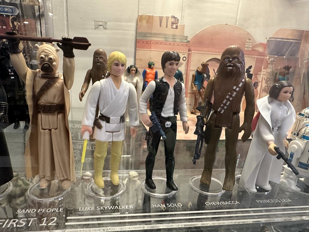 xbaxterx's tweet photo. Tee Rex — #collectxdestroy #teerex #photography #gijoe #starwars #motu #buckyohare #toys #toyhunter #northwestarkansas #nwa #eurekasprings #arkansas https://t.co/WeiZmP1G9I