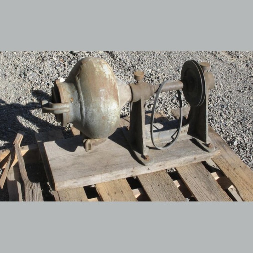 SavonaEquipment's tweet photo. 12in dia by 10in single groove Denver lab batch mill. 22in dia by 36in rubber-lined vari-speed amalgam barrel. 4ft dia by 5ft ceramic lined US Stoneware pebble mill. See more info on our website under Batch Mills. #batchmill #milling #ballmill #labequipment #assaylab https://t.co/Q3luH5fRI6